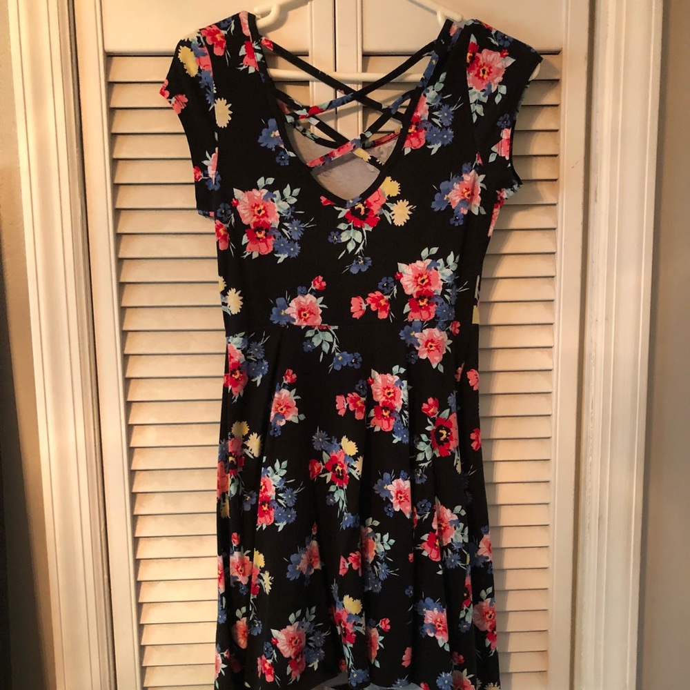 Dress - Picture 2 of 2